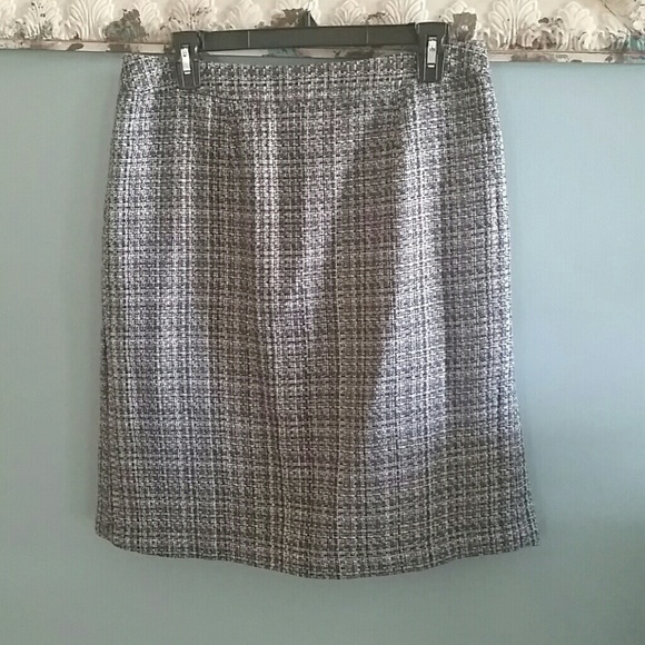 Jaclyn Smith Dresses & Skirts - 💰Jaclyn Smith Tweed skirt💰